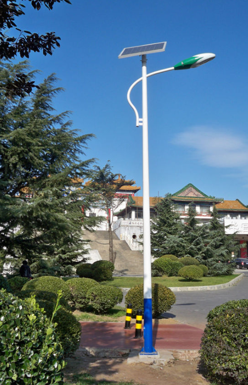 道路太陽(yáng)能路燈你知道怎么選擇瓦數(shù)嗎？